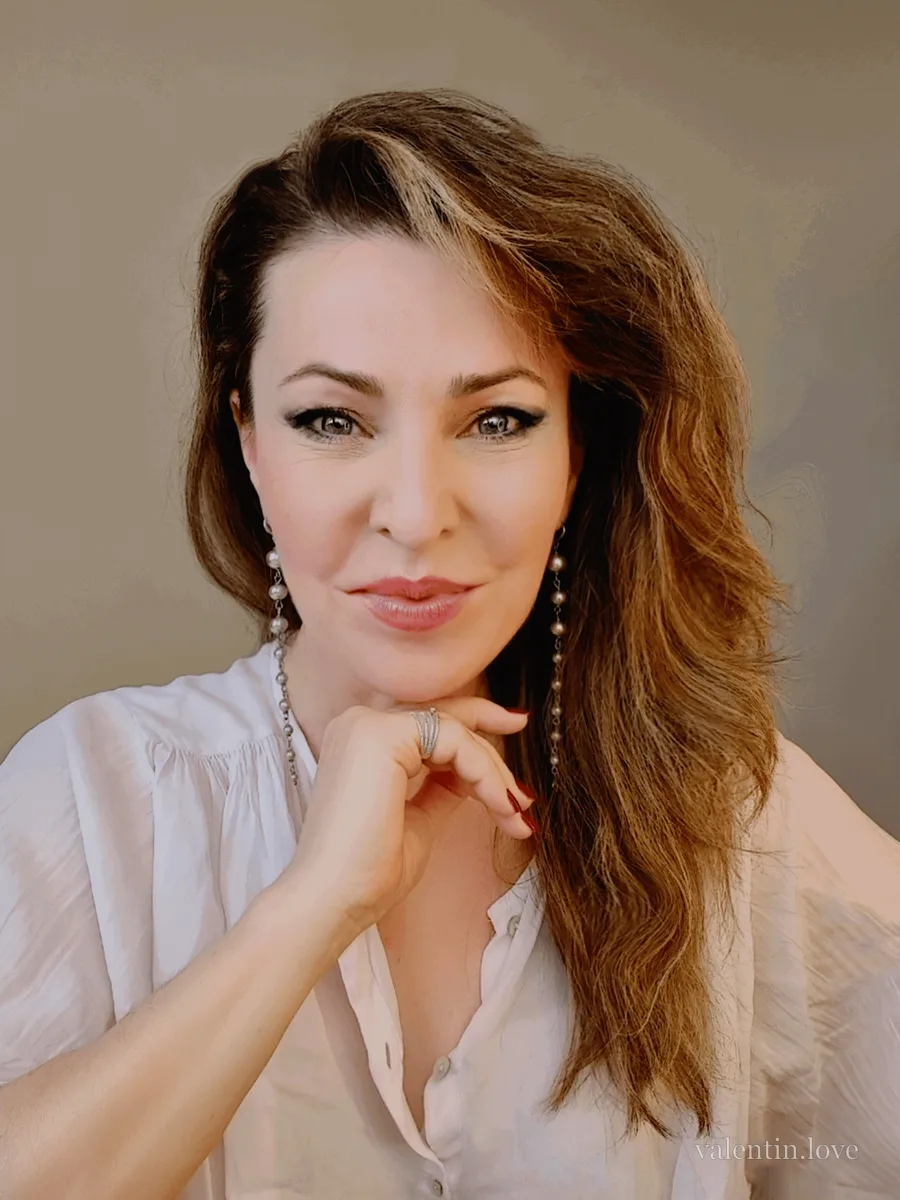 Yulia, 56 ans — Moscou